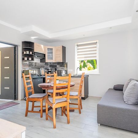 Przyjazna Osada - Domki I Apartamenty Ujście-Darłowskie Exterior foto