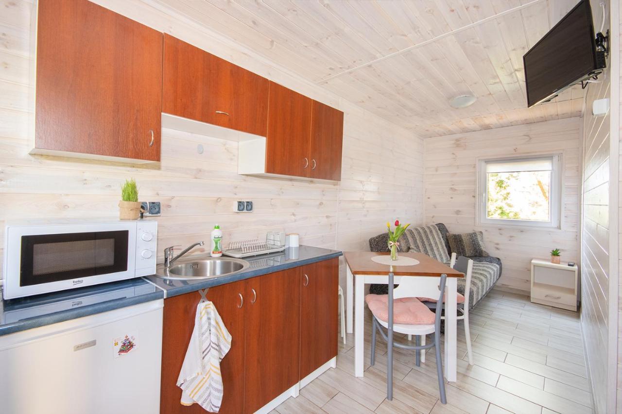Przyjazna Osada - Domki I Apartamenty Ujście-Darłowskie Exterior foto